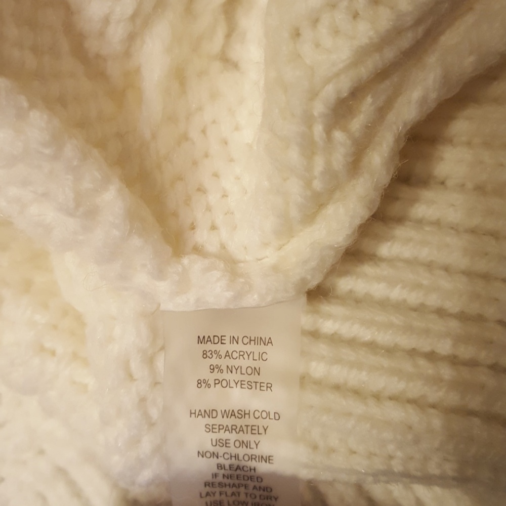 Vince Camuto Chunky Sweater NWT - Picture 8 of 8
